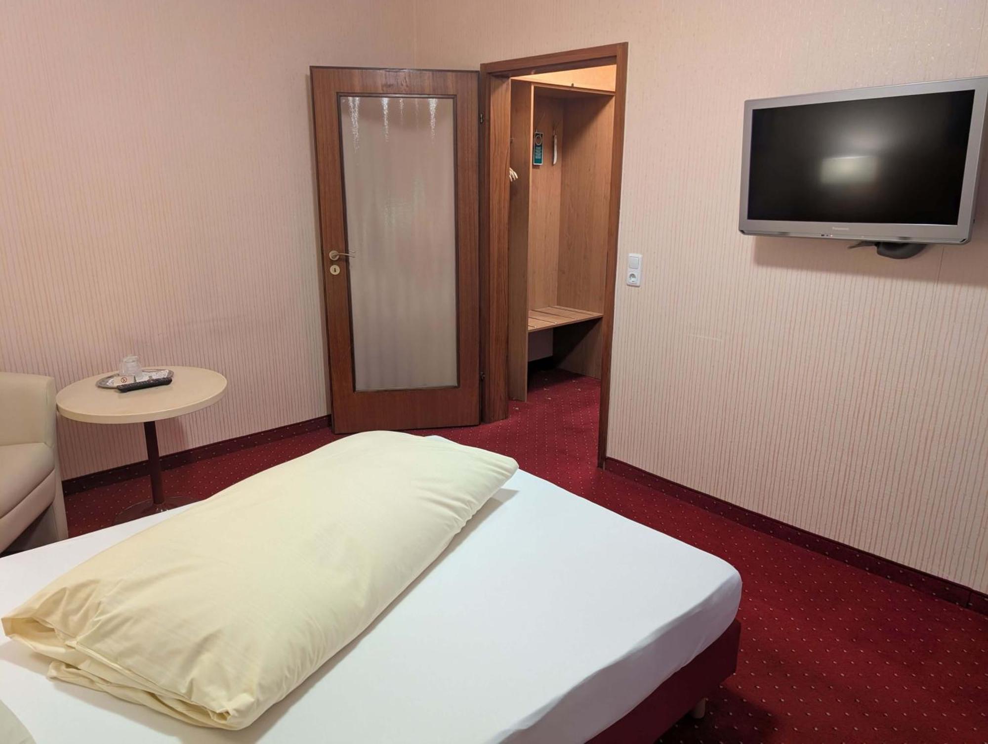 Stadthotel Augsburg Ngoại thất bức ảnh
