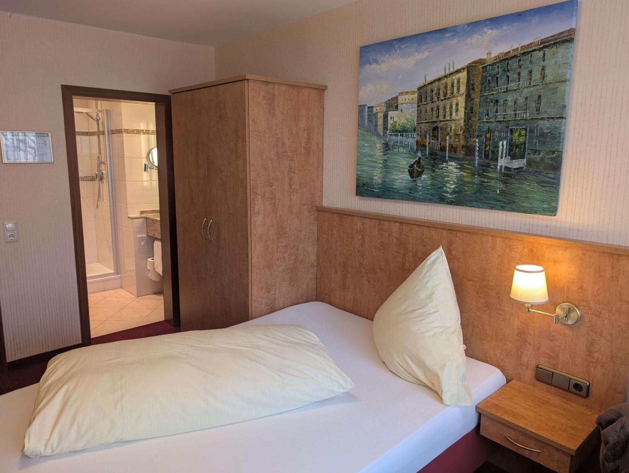 Stadthotel Augsburg Ngoại thất bức ảnh