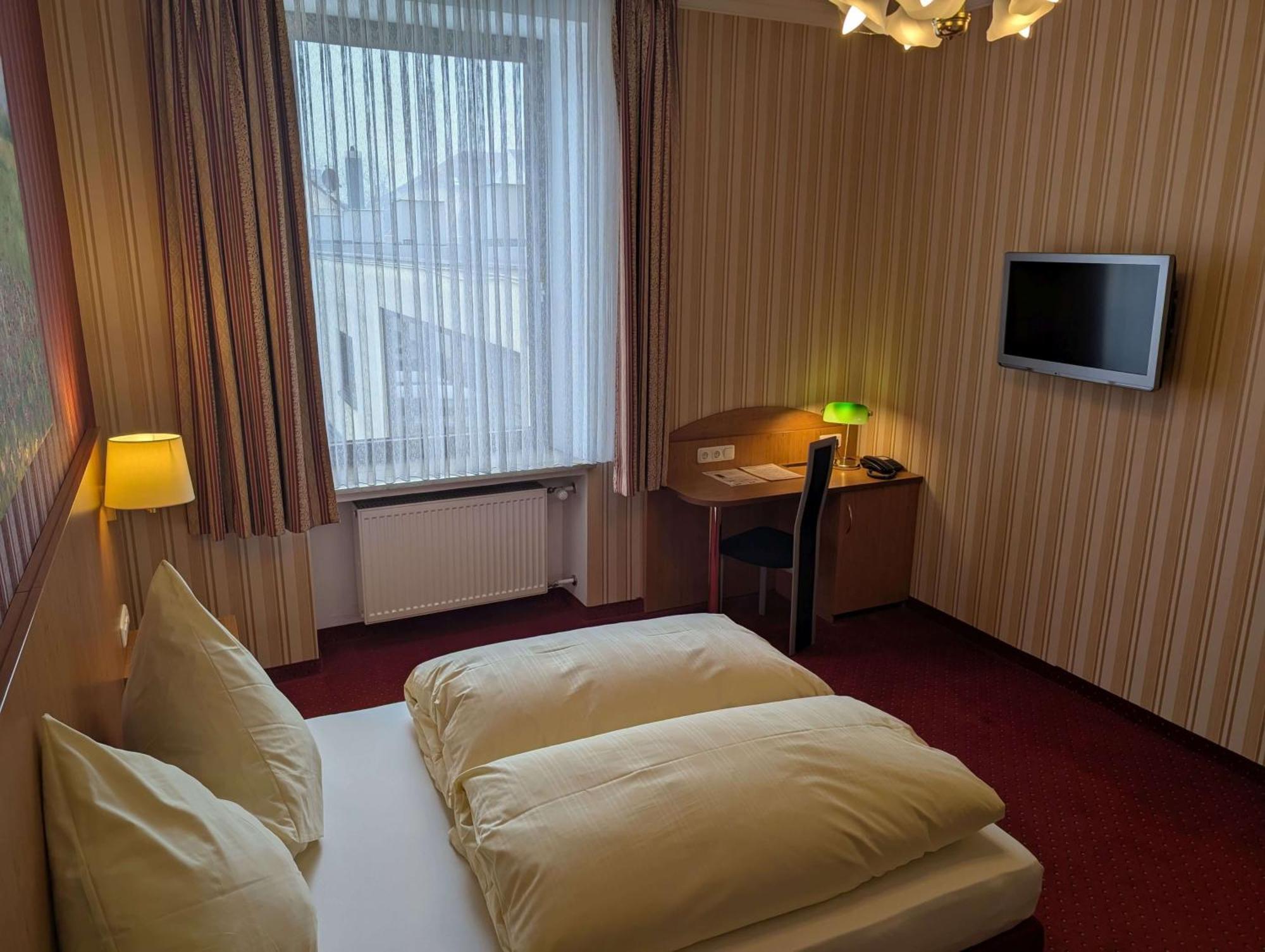 Stadthotel Augsburg Ngoại thất bức ảnh